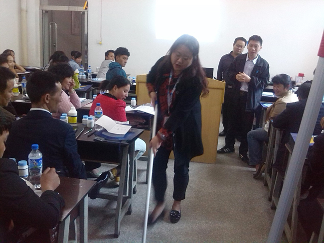 2013年9月，我司產(chǎn)品經(jīng)理赴昆明進(jìn)行CT施達(dá)清潔工具系統(tǒng)課程培訓(xùn)